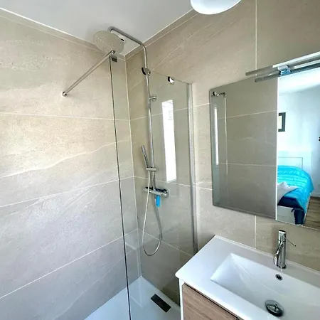 Appartement For 2 People, Terrace, Air Conditioning, Wifi *