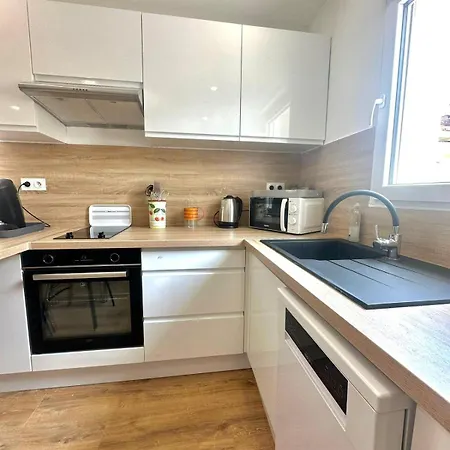 For 2 People, Terrace, Air Conditioning, Wifi Apartament Perpignan