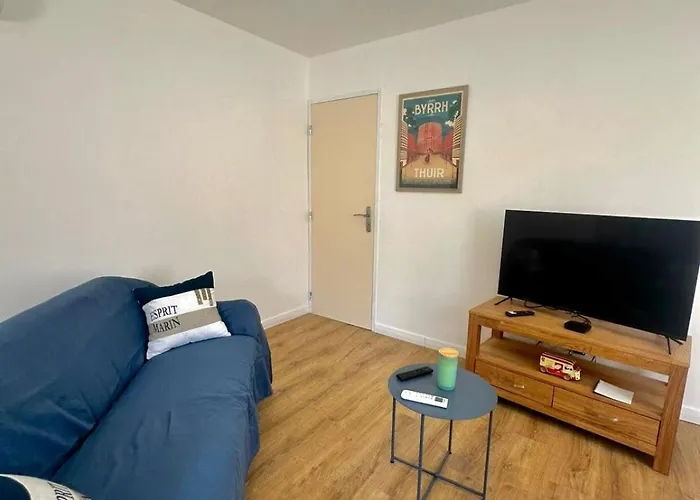 Apartment For 2 People, Terrace, Air Conditioning, Wifi *